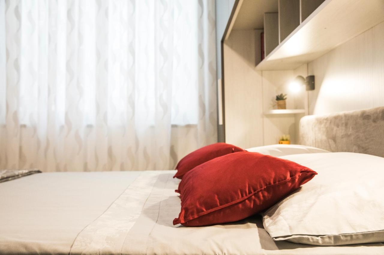 La Casa Di Ari Apartment Naples Luaran gambar